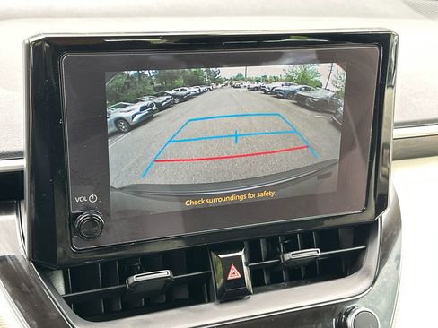 Used 2025 Toyota Corolla LE FWD image 22