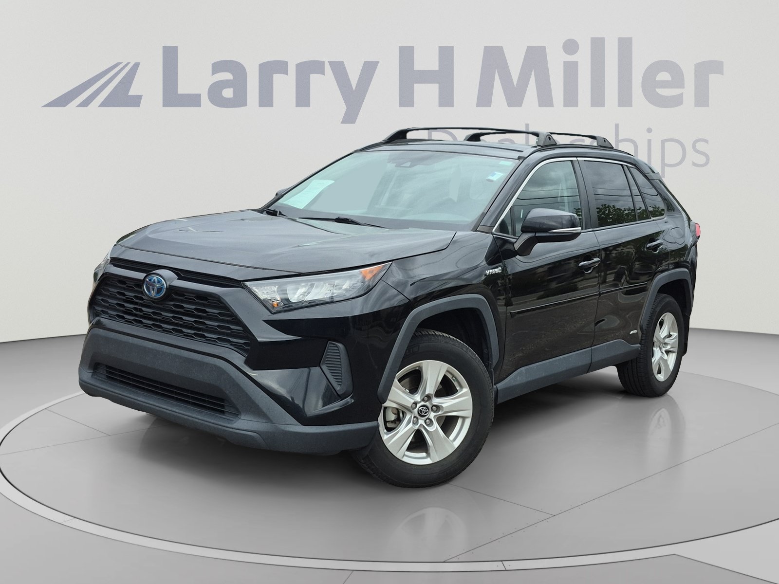 Used 2020 Toyota RAV4 LE w/ All Weather Liner Package AWD/4WD image 1