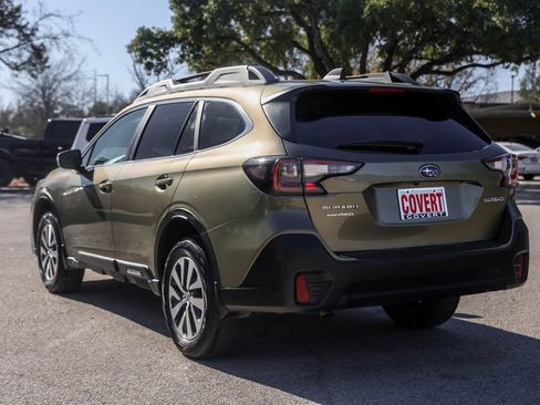 Used 2021 Subaru Outback Premium image 6