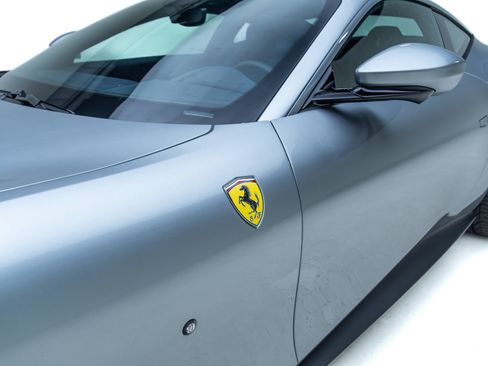 Used 2023 Ferrari Roma RWD image 32
