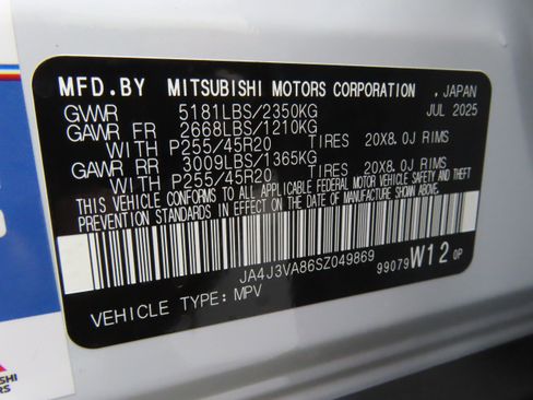 New 2025 Mitsubishi Outlander SE image 28