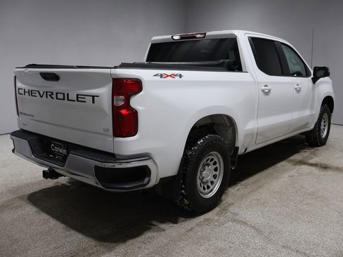 Used 2023 Chevrolet Silverado 1500 LT image 2