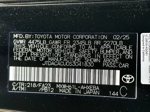 Used 2025 Toyota Prius Plug-In Hybrid FWD image 32