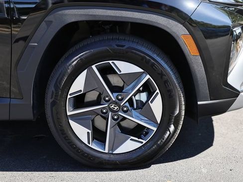 Certified 2025 Hyundai Tucson SEL w/ Tow & Go Package AWD/4WD image 5