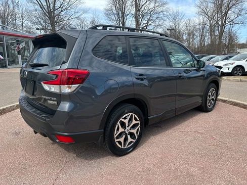 Used 2023 Subaru Forester Premium AWD/4WD image 5