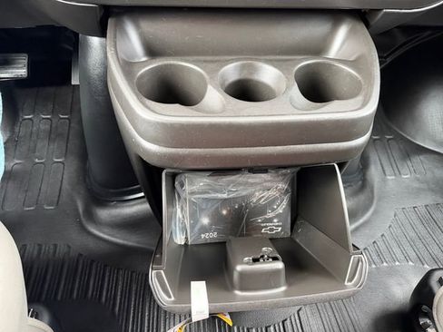 Used 2024 Chevrolet Express 2500 w/ Driver Convenience Package image 25