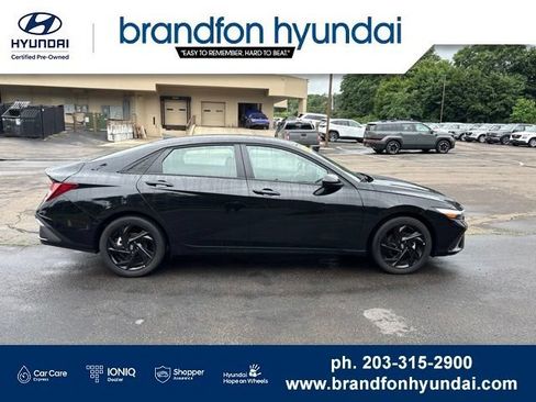 Certified 2026 Hyundai Elantra Sport w/ Cargo Package FWD image 7