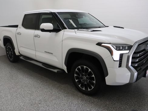 Used 2023 Toyota Tundra Limited AWD/4WD image 4