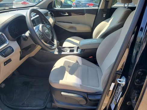 Used 2018 Kia Sorento FWD image 15