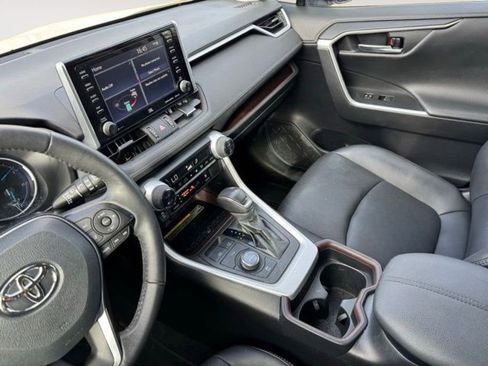 Used 2021 Toyota RAV4 Limited AWD/4WD image 2