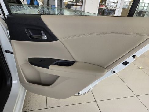 Used 2014 Honda Accord EX-L image 22