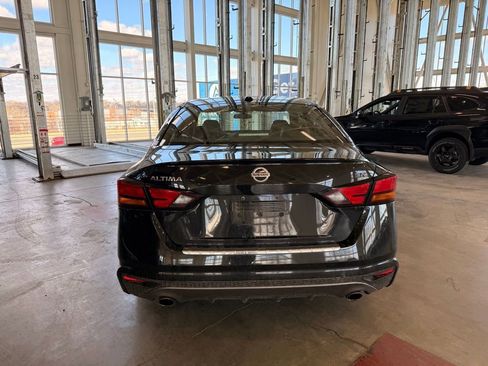 Used 2019 Nissan Altima 2.5 SR w/ SR Premium Package image 4