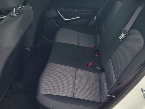 Used 2025 Kia Soul LX w/ LX Technology Package FWD image 10