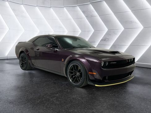 Used 2021 Dodge Challenger R/T Scat Pack RWD image 1