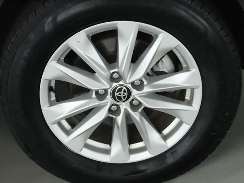 Certified 2023 Toyota Corolla Cross LE AWD/4WD image 12