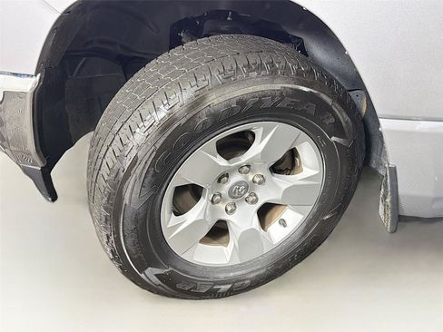 Used 2021 RAM 1500 Big Horn AWD/4WD image 36