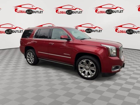 Used 2015 GMC Yukon Denali w/ Premium Package AWD/4WD image 9