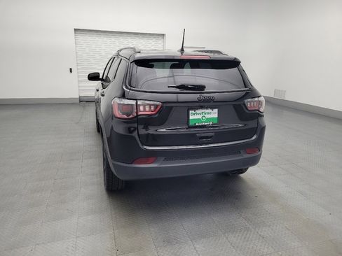 Used 2019 Jeep Compass Latitude FWD image 6