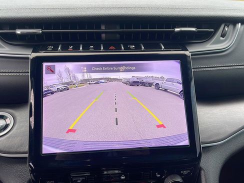 Certified 2024 Jeep Grand Cherokee L Limited w/ Black Appearance Package image 18