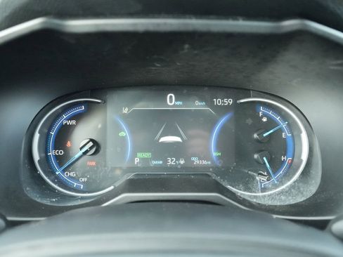 Used 2024 Toyota RAV4 LE image 28