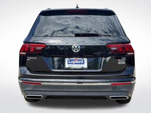 Used 2018 Volkswagen Tiguan SE AWD/4WD image 4
