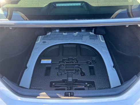 Used 2024 Toyota Camry SE image 17