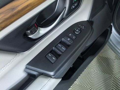 Used 2021 Honda CR-V Touring image 14
