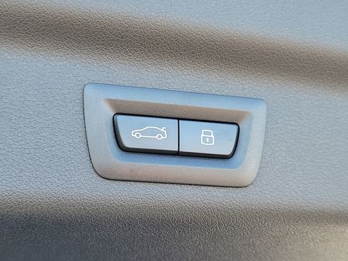 New 2026 BMW X1 xDrive28i w/ Technology Package AWD/4WD image 7