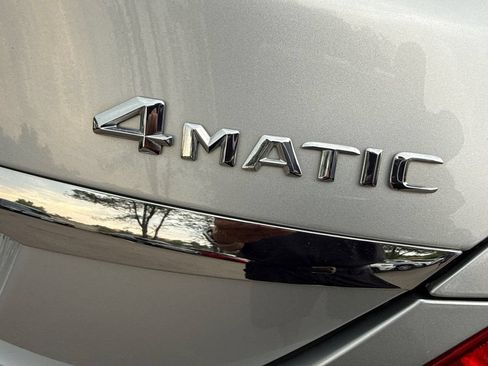 Used 2015 Mercedes-Benz C 300 4MATIC Sedan image 12