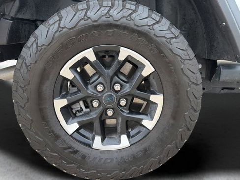 Used 2024 Jeep Wrangler Unlimited Rubicon 4xe AWD/4WD image 13
