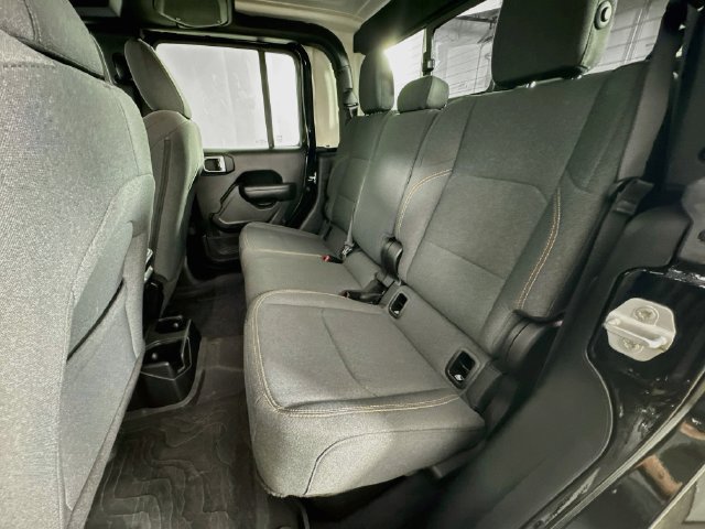 Used 2025 Jeep Gladiator Sport AWD/4WD image 29
