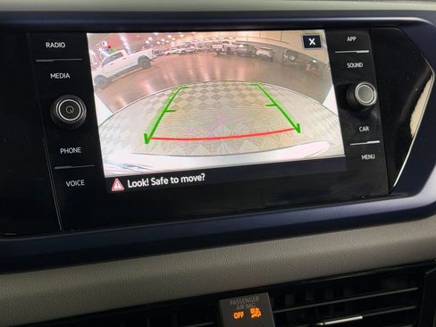 Used 2022 Volkswagen Taos SE image 19