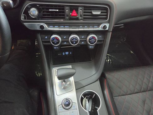 Used 2020 Genesis G70 3.3T w/ Sport Package image 28