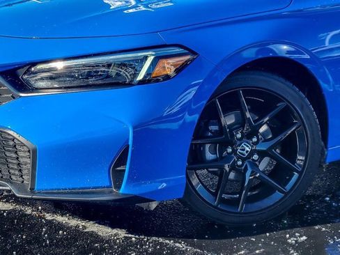 Used 2025 Honda Civic Sport image 4