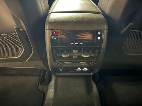 Used 2021 Jeep Grand Cherokee L Laredo w/ Luxury Tech Group I image 19