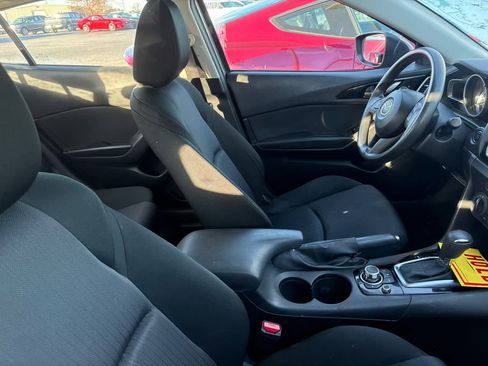 Used 2016 MAZDA MAZDA3 i Sport image 26