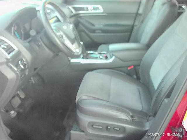 Used 2015 Ford Explorer XLT w/ Equipment Group 202A AWD/4WD image 7