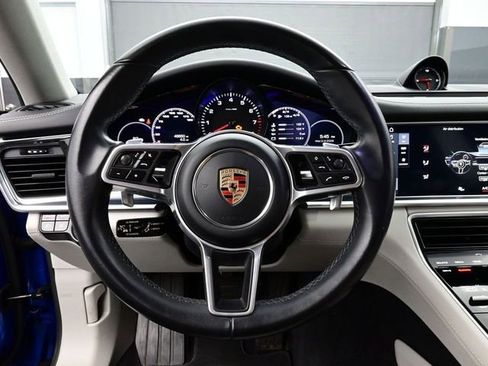 Certified 2017 Porsche Panamera 4 AWD/4WD image 8