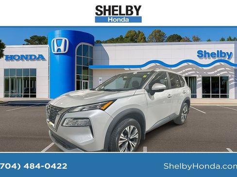 Used 2022 Nissan Rogue SV image 1