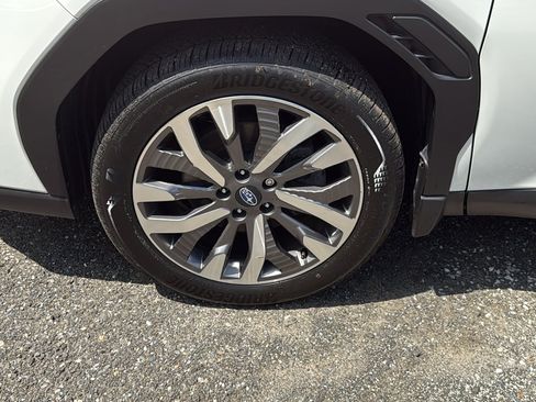 Certified 2025 Subaru Forester Touring AWD/4WD image 10