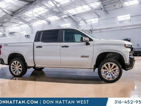 Used 2020 Chevrolet Silverado 1500 LT Trail Boss w/ Convenience Package image 32