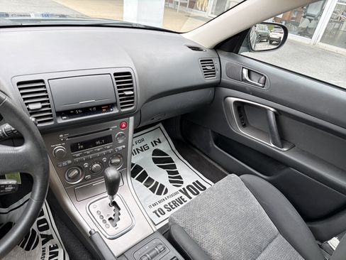 Used 2005 Subaru Outback 2.5i AWD/4WD image 22