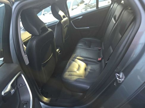 Used 2016 Volvo V60 T5 Premier w/ Convenience Package FWD image 31