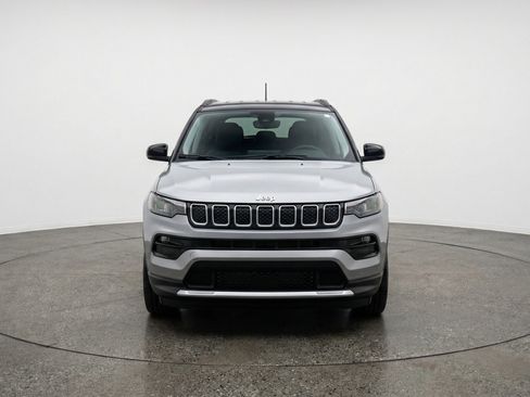 Used 2025 Jeep Compass Limited image 2