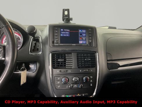 Used 2018 Dodge Grand Caravan SE FWD image 9