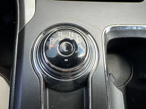 Used 2020 Ford Fusion SE w/ Equipment Group 151A FWD image 21
