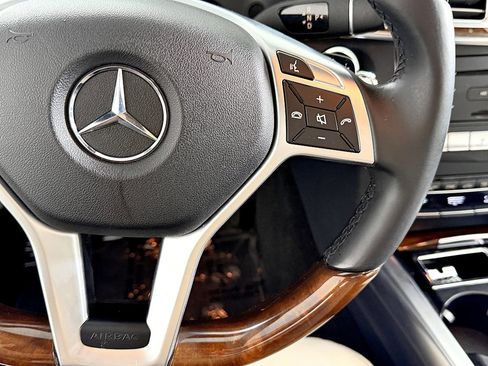 Used 2016 Mercedes-Benz E 350 4MATIC Luxury Wagon image 30