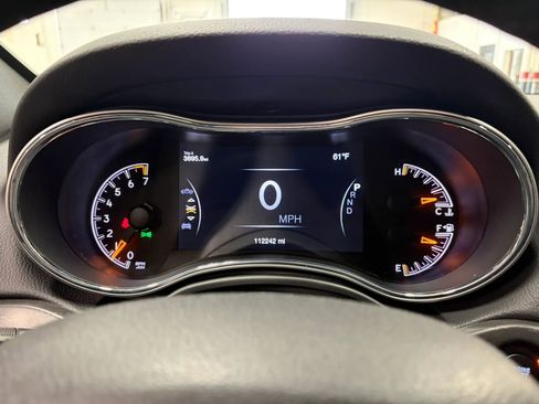 Used 2018 Jeep Grand Cherokee Limited image 36