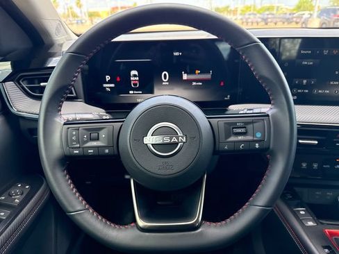 Certified 2025 Nissan Kicks SR FWD image 15