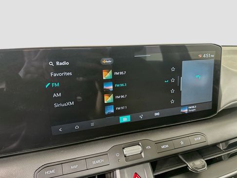 Used 2025 Kia K4 FWD image 21